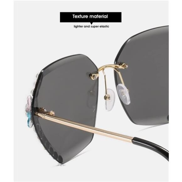 Woman Sunglasses with Eyeglass Case